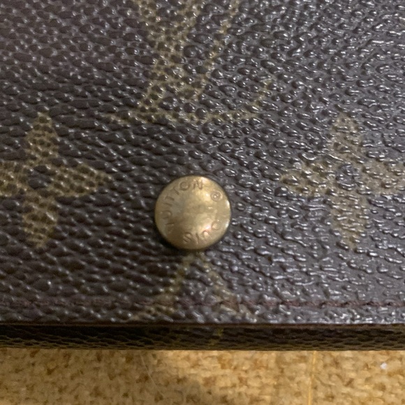 Louis Vuitton Authentic Wallet - Picture 3 of 13